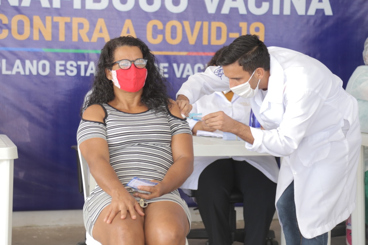 vacinacao olinda covid (6)