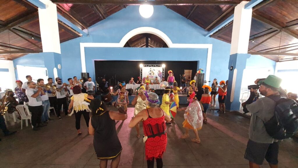 Bloco-Folia-Sem-Idade-4-1024x577