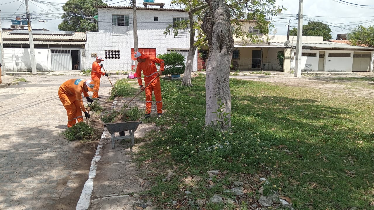 Manutenção das praças do município