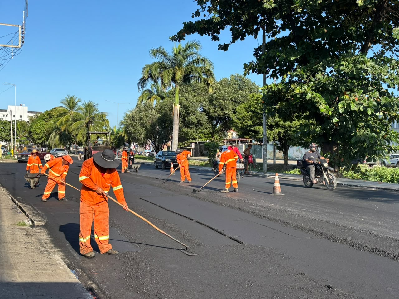 Recapeamento na Av. Chico Science, nos Bultrins