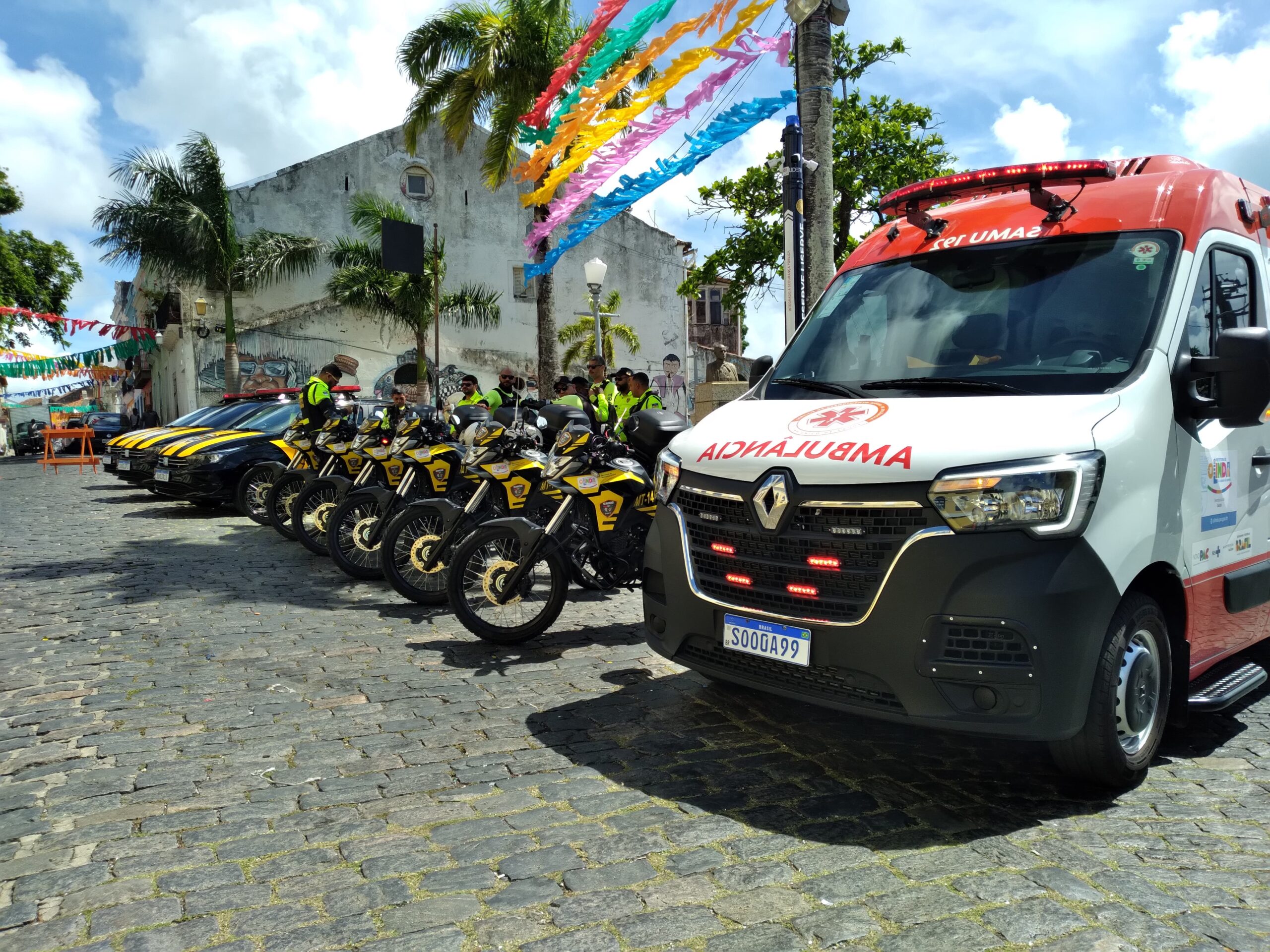 Nova frota foi entregue pela Prefeitura de Olinda para atuar no Carnaval 2025