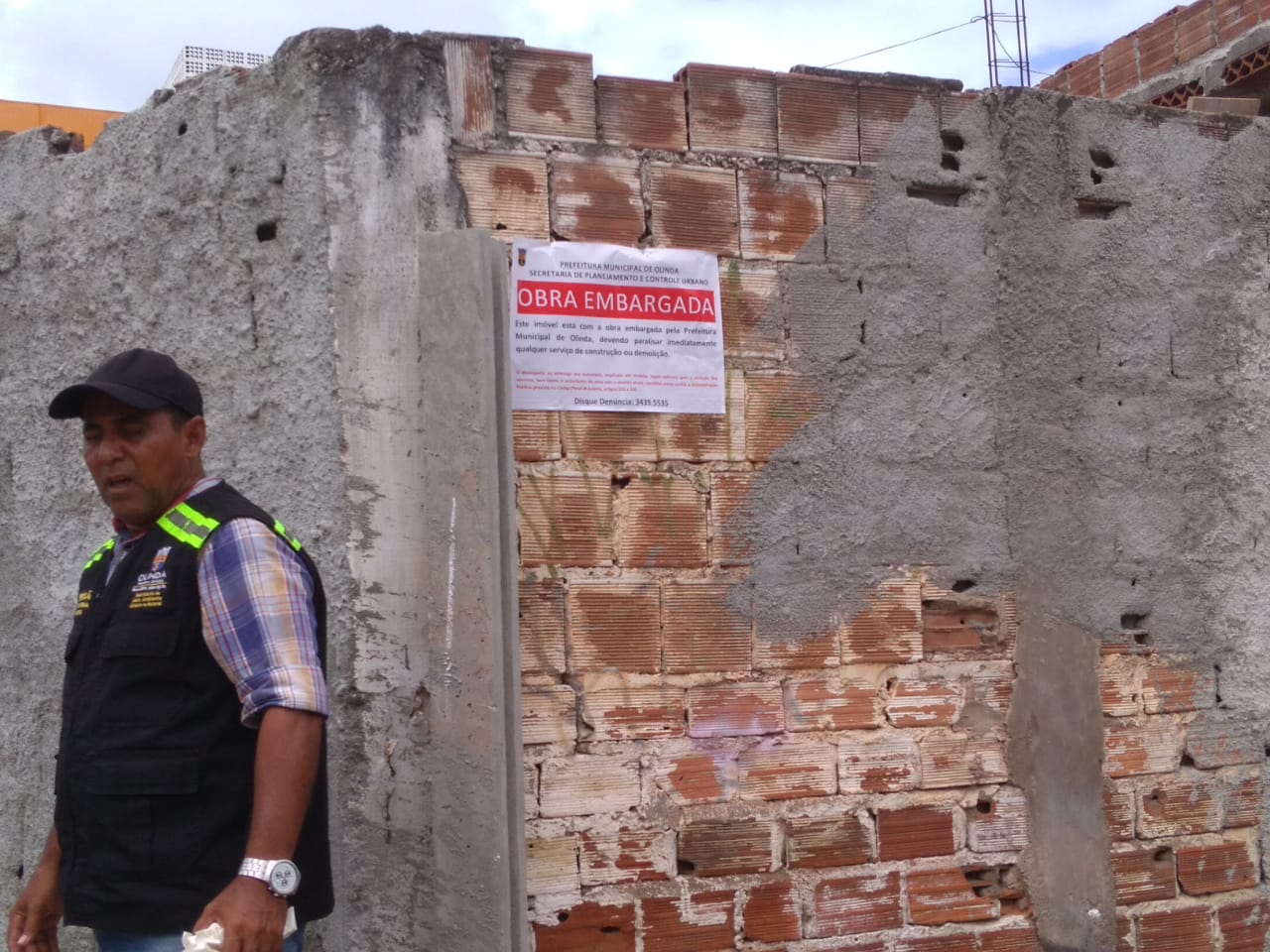 EMBARGADA 1