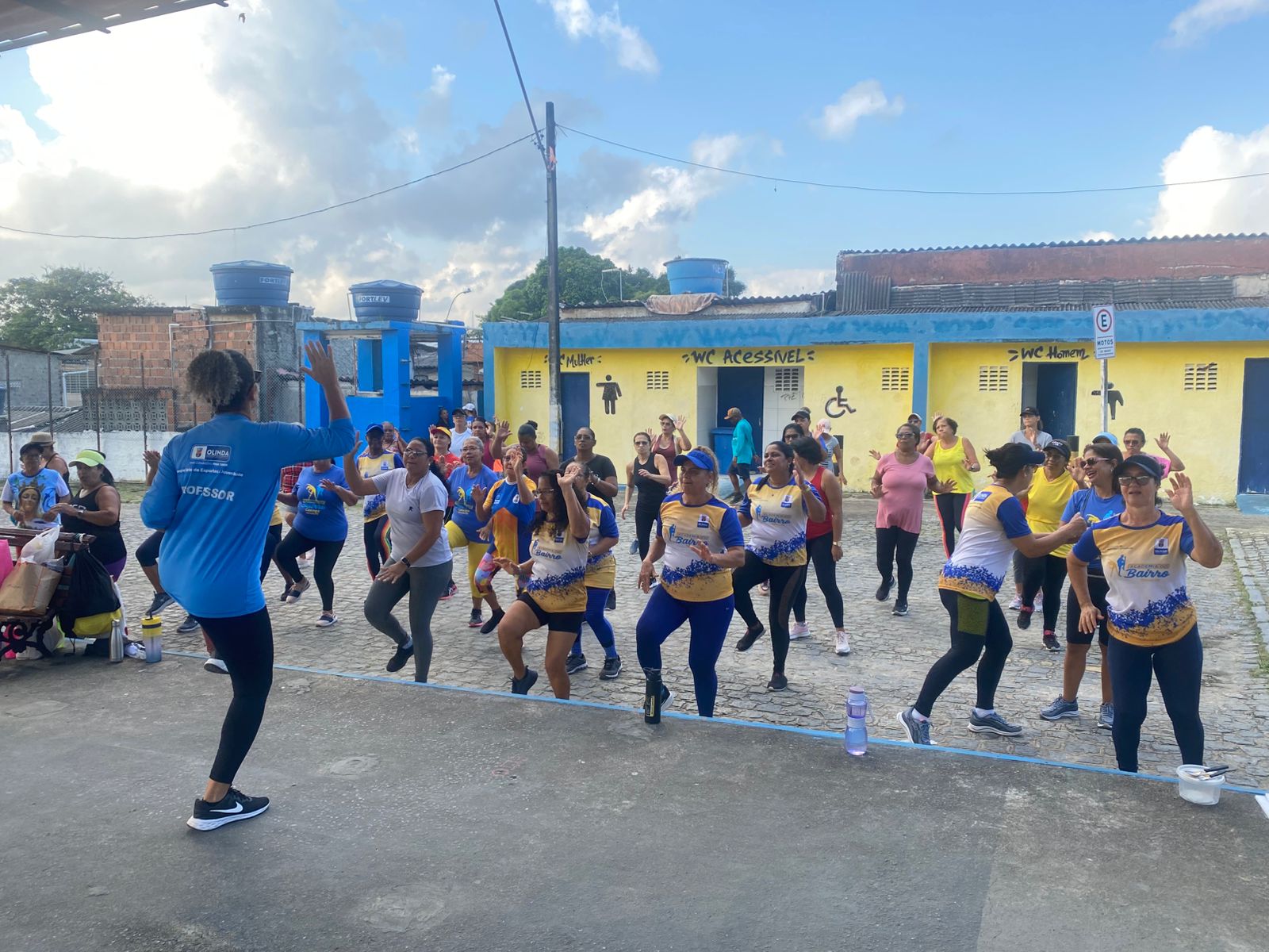 Academia do Bairro transforma rotina de moradores em Olinda com atividades físicas gratuitas