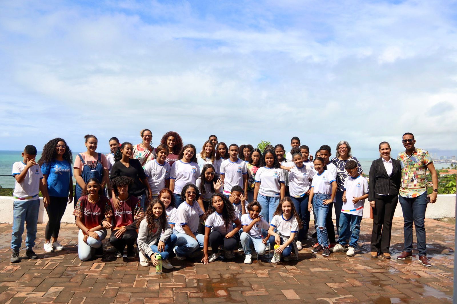 Alunos de Olinda exploram patrimônio histórico em passeio guiado em parceria com a OCBPM