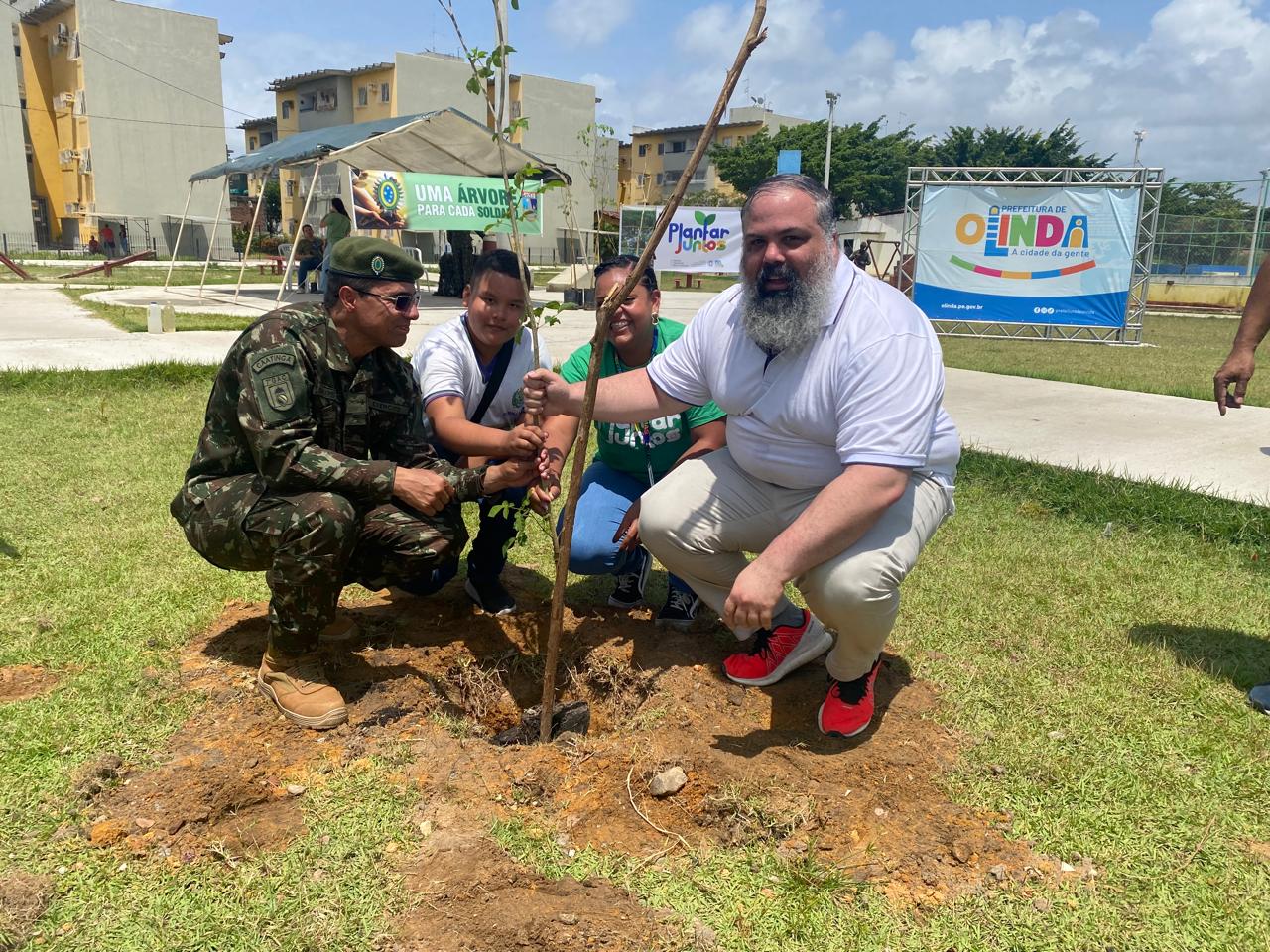 Em Olinda, Projeto Plantar Juntos ganha nova edição em Jardim Fragoso