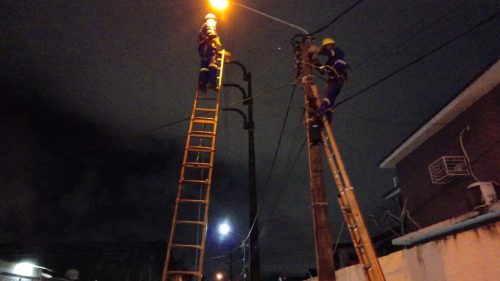 foto troca lampada 3 fenearte