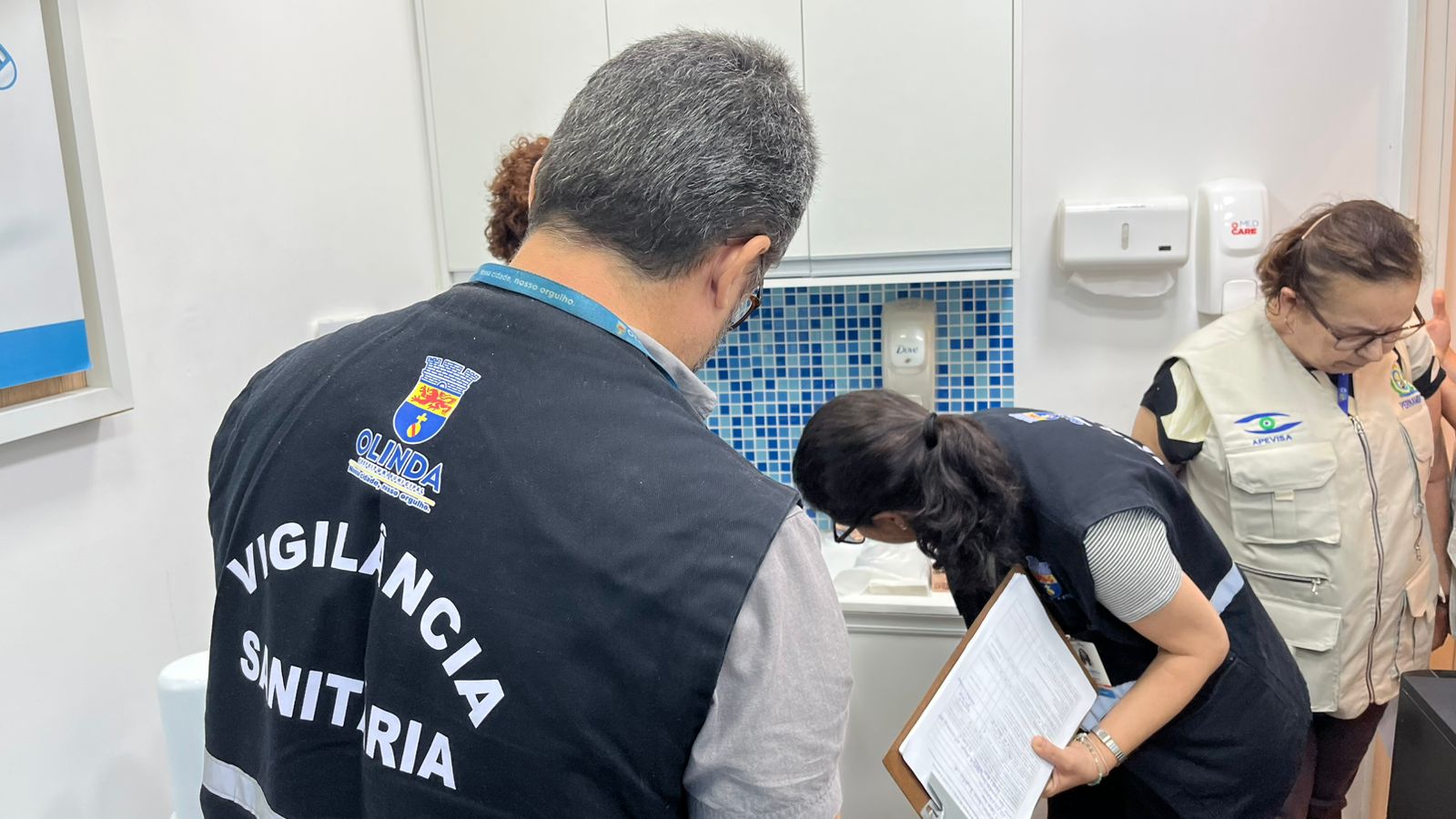 Vigilância Sanitária de Olinda interdita clínica de estética por irregularidades