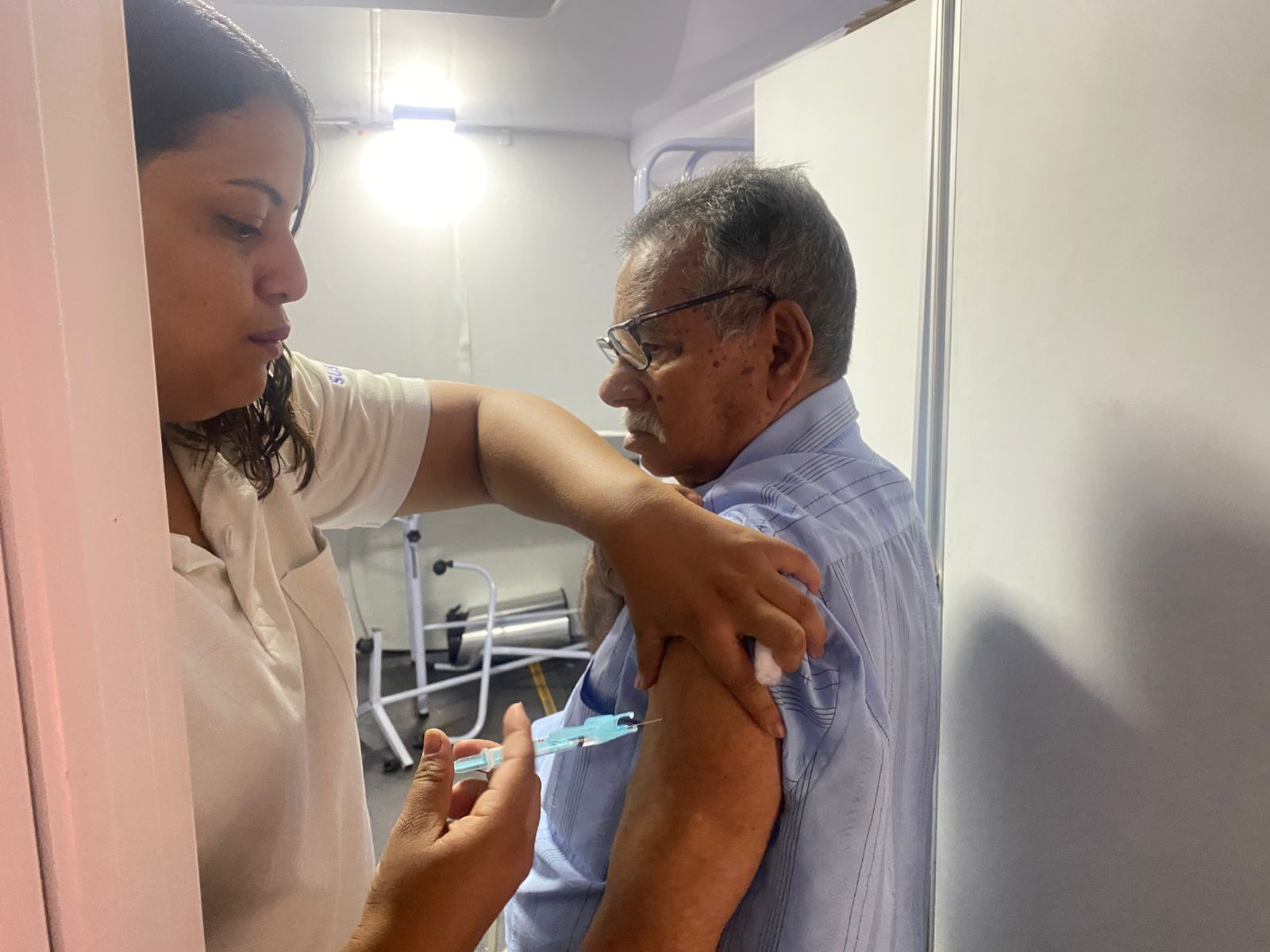 Olinda leva saúde e serviços à população com ação de cidadania em Peixinhos