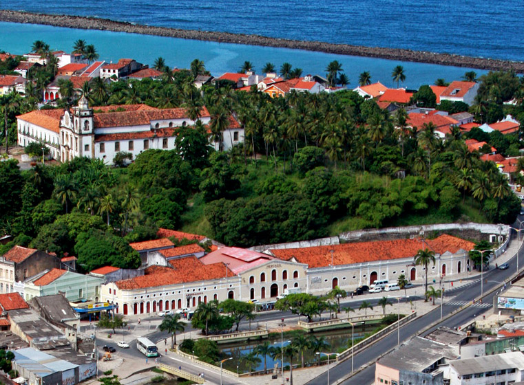 Vista aérea do Varadouro e do Mercado Eufrásio Barbosa. Foto: Antônio Melcop/Pref.Olinda