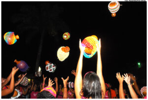 Grupos de maracatu, ciranda, escolas de samba e orquestras de frevo se apresentarão na orla de Olinda. Foto: Passarinho/Pref.Olinda