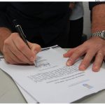 Assinatura de Ordem de Serviço para reforma e ampliação da Unidade de Saúde da Família de Ouro Preto. Foto: Luiz Fabiano/Pref.Olinda